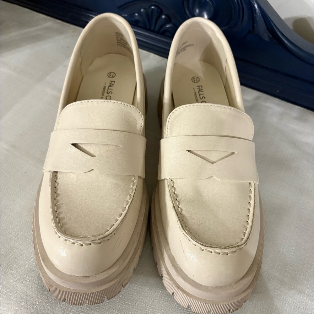 Falls Creek Vanessa Cream Chunky I  Penny Loafers SIZE  7.5